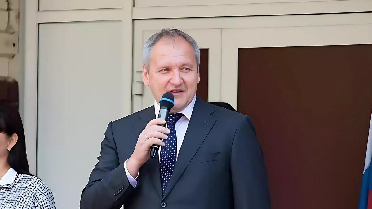     В Ижевске 22 марта состоялось заседание Индустриального районного суда, на котором рассматривалось ходатайство следователя о продлении меры пресечения в отношении генерального директора ООО «Ресурс» и фактического руководителя ООО Специализированный застройщик «Ухтомского один» Олега Бушмакина.