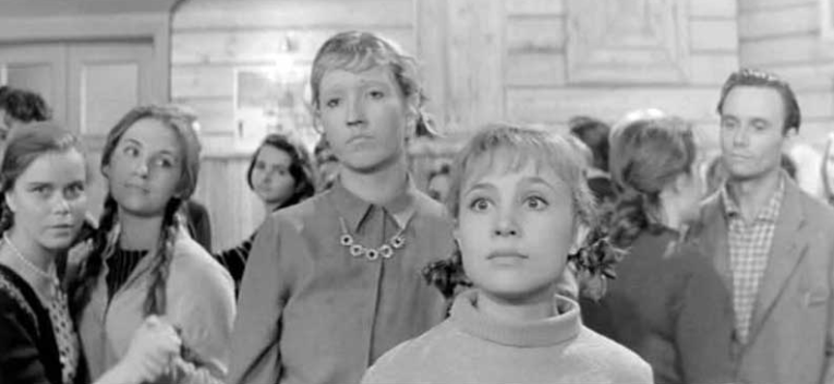 Кадр из фильма "Девчата" (1961)