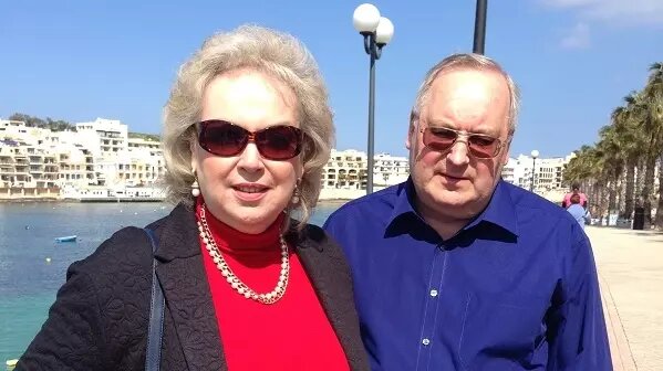     Телефонные мошенники на 30 миллионов рублей развели бывшего посла России на Мальте. Владимир Малыгин оказался в уже немалом числе российских чиновников, кого убедили перевести все сбережения на «безопасные счета», а после дипломат передал все наличные, хранившиеся дома, неизвестному мужчине с улицы.