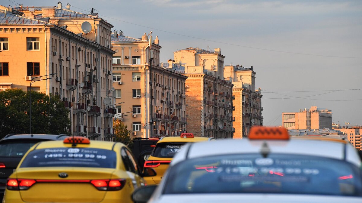 Шашечки или приложения: что происходит с такси и почему всё смешалось? |  Телеканал 