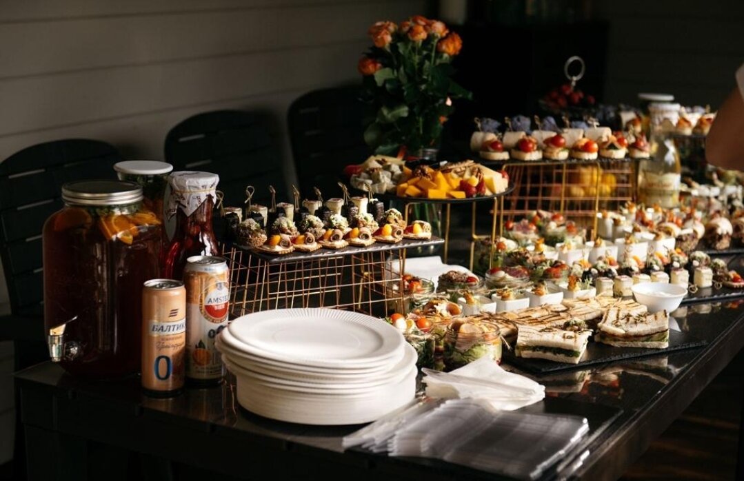 Кейтеринг симферополь. Кейтеринг виктории ленской новосибирск. Кейтеринг фуршет. Кейтеринг 1. Кейтеринг 1.