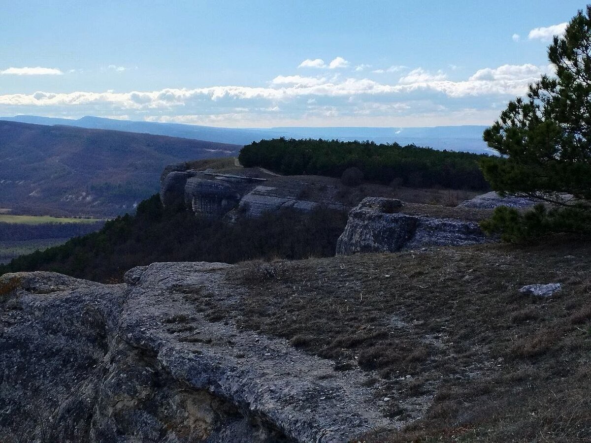 18 выходной в крыму. 18 выходной в крыму. мк в крыму. с праздником крым. набережная ялты 2023.