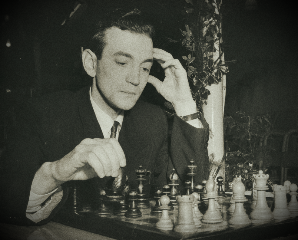 Оставил в СССР жену и сына и бежал в Европу, чтобы стать чемпионом мира ...