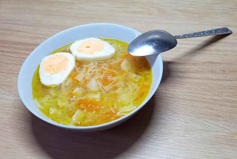 Вермишелевый суп с курицей и картофелем