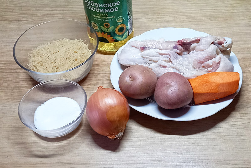 Необходимые продукты для вермишелевого супа