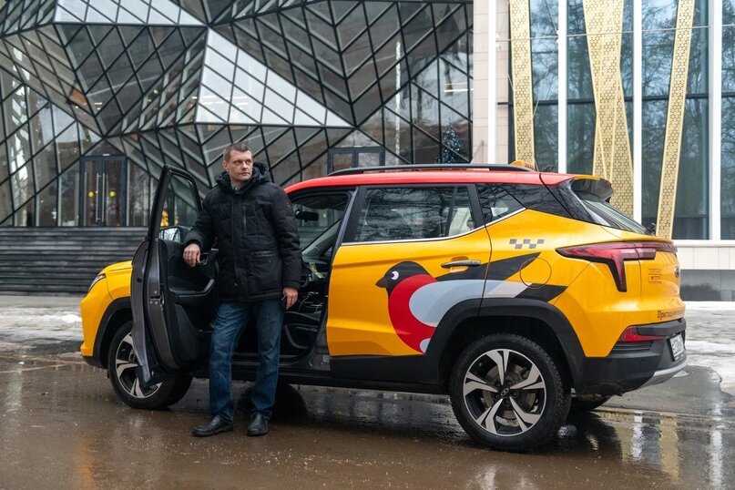 3 суток в городах. 3 суток в городах. гало солнечное явление в москве. город в разное время суток. центр москвы.