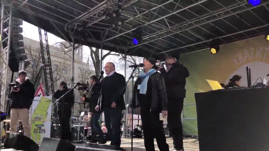 навальный за решеткой 2021. где будут отпевать навального. когда посадили навального. где будут отпевать навального. задержание навального 2021.