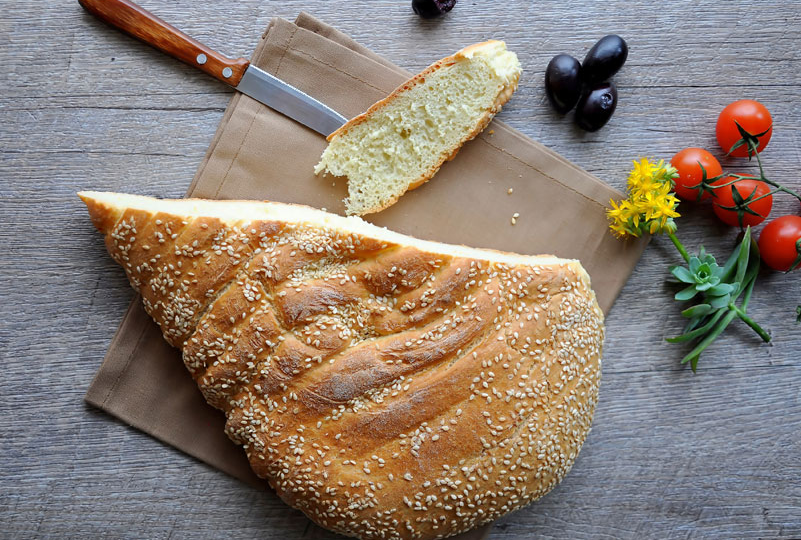 Делюсь рецептом греческого хлеба Лагана, который можно есть в пост