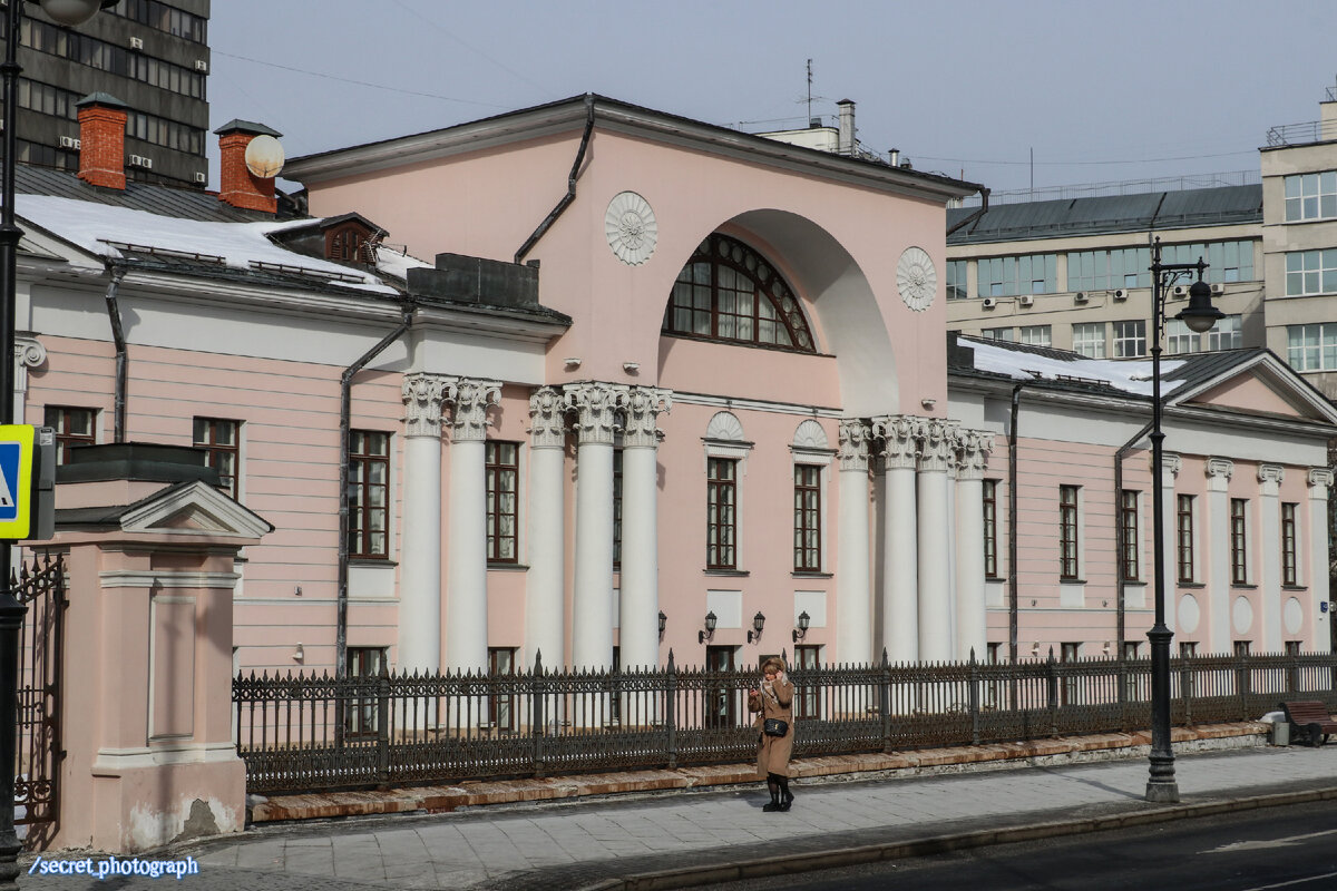 Усадьба Лобанова-Ростовского, или Дом, где работали главные часовщики  Москвы, и почему они – главные | Тайный фотограф Москвы | Дзен