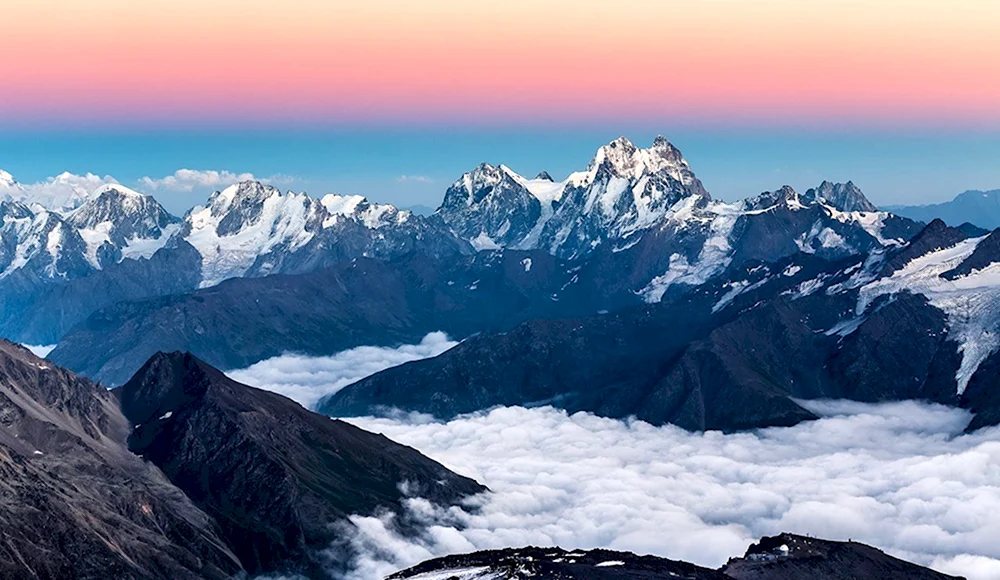 Кавказский хребет