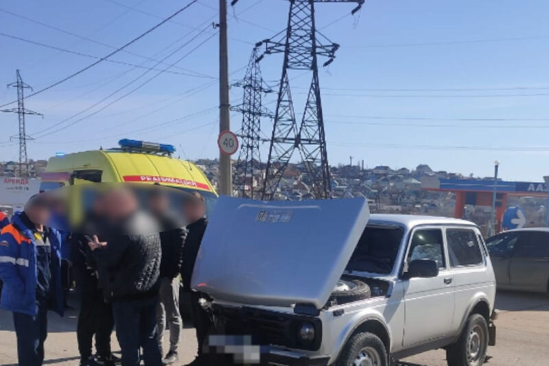    На месте ДТП (фото: Клиническая станция скорой медицинской помощи Волгоградской области)