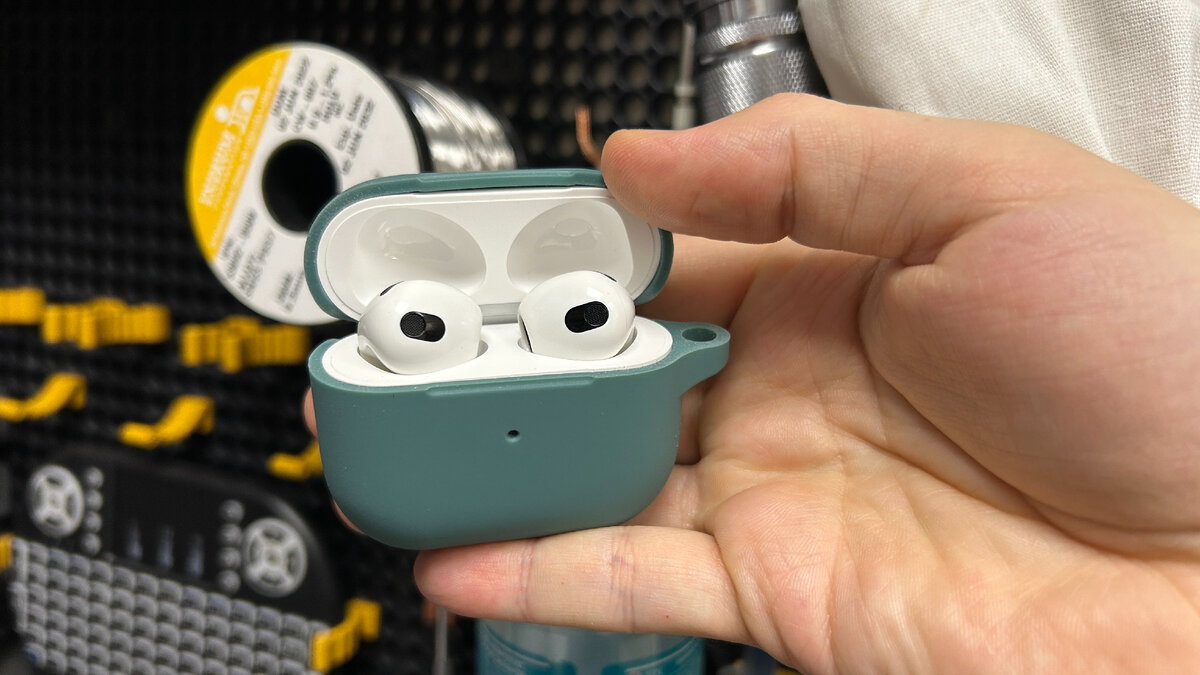 AirPods 3- ещё один пример наушников Apple