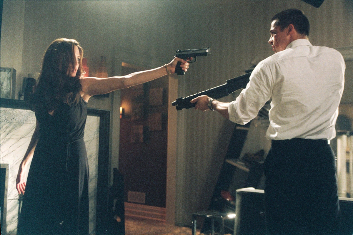 Кадр из фильма "Мистер и миссис Смит" (2005). Источник: Яндекс. Картинки