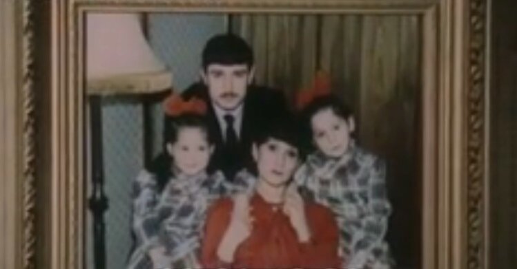 Эльвира Саади с мужем и дочками.