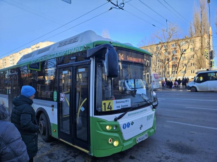 транспорт испании. легкорельсовый ростовский трамвай. мосгортранс автобус троллейбус трамвай. городской транспорт есть. городской транспорт санкт петербурга.