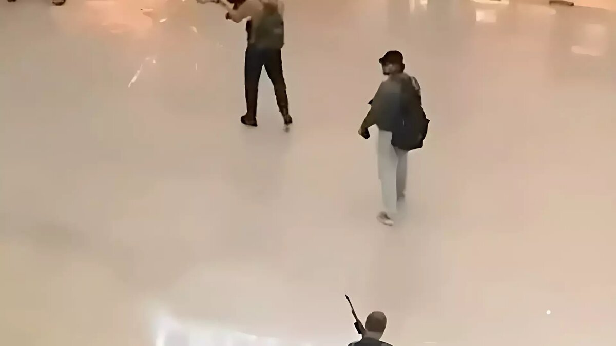 Потрясающий по своему цинизму и жестокости теракт перед концертом легендарной группы «Пикник» в знаменитом «Крокус Сити Холл» совершенный накануне, как будто вернул страну в 90-е или начало 00-х,...-3
