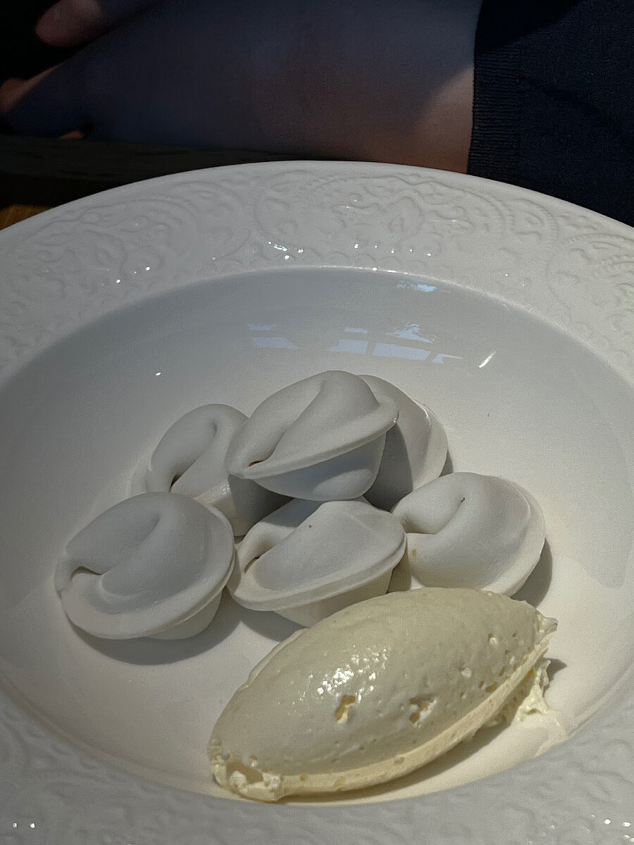 Десерт миндальные тортеллини 