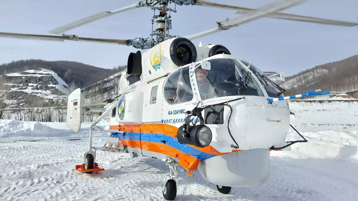     В Башкирии с воздуха наблюдают за состоянием льда на реках.