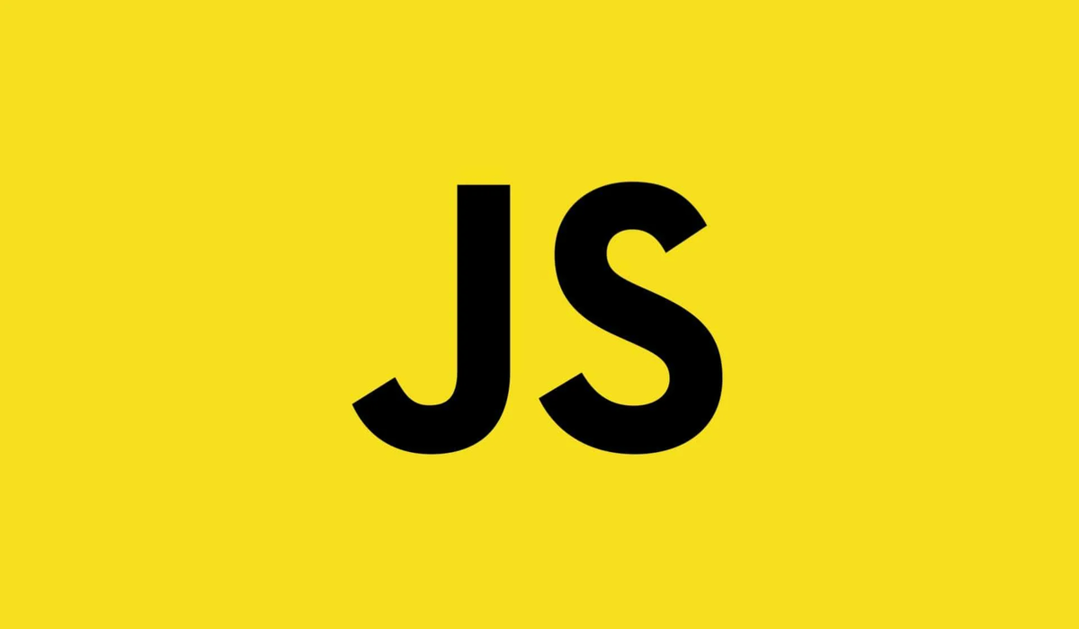 При выборе JavaScript обратите внимание на Node.JS. Эта платформа используется для работы с сервером. 