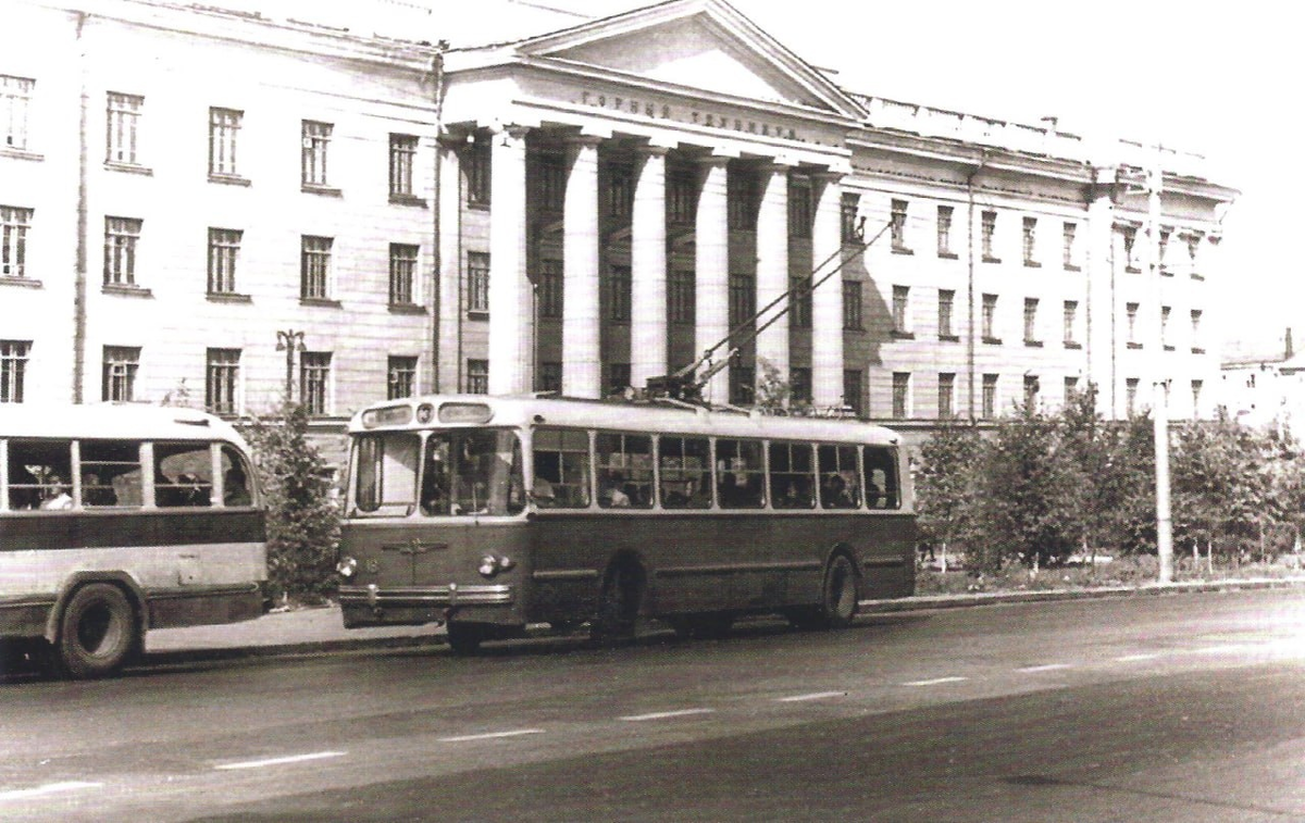 Историческая подборка снимков отечественных троллейбусов - 10 | ПАНТОГРАФ |  Дзен