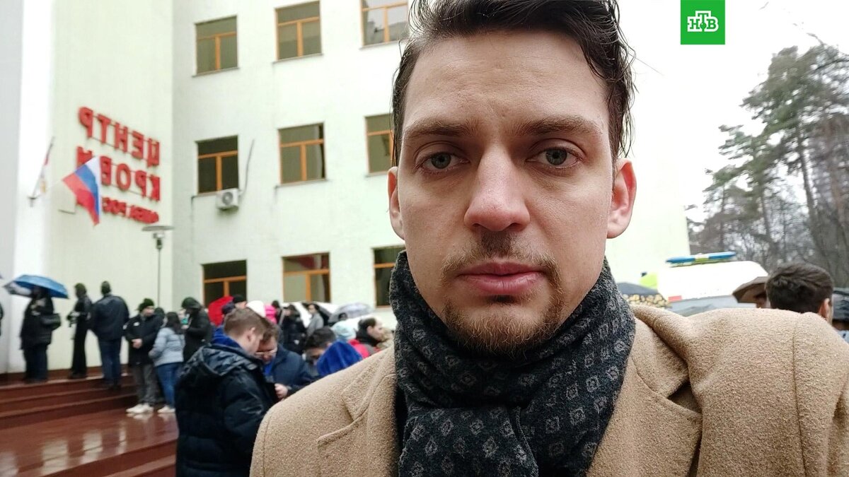    В Москве люди стоят в очередях, чтобы сдать кровь для пострадавших в «Крокусе»