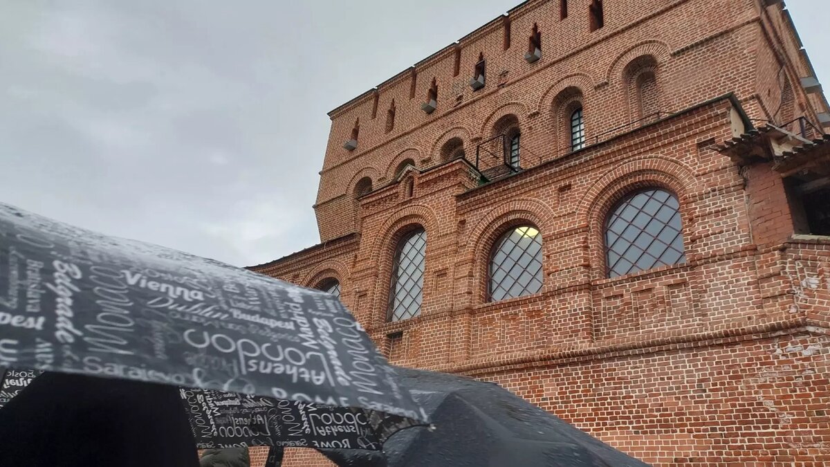     В Нижегородской области спецслужбы и правоохранительные органы переведены в режим повышенной готовности из-за теракта в Подмосковье. Об этом сообщили в региональном правительстве.