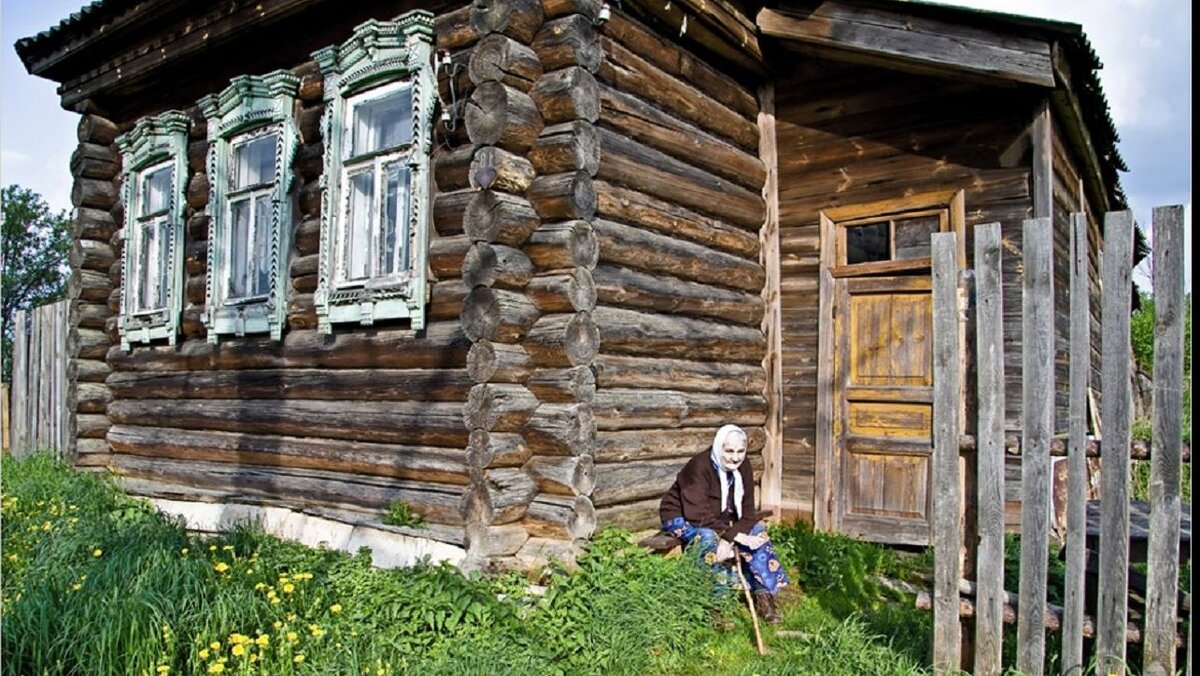 Домик в деревне. Мама в деревне. Деревянный дом в деревне. Васильевна никак у нас в деревне. Лето в деревне.