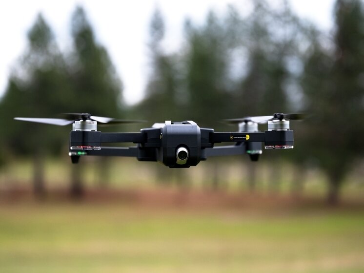 в брянске беспилотник повредил вокзал. атака беспилотников на липецк. беспилотник над нефтезаводом. атака беспилотников на липецк. атака беспилотников на липецк.