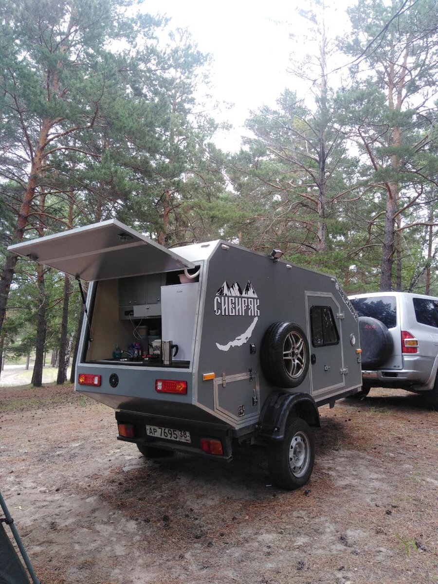 И не волнуемся что не проедем, куда проедет тягач, туда проедет прицеп.