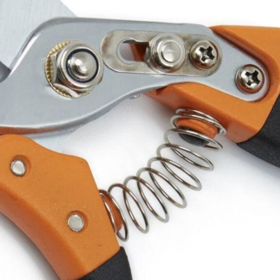 Обычная пружина 