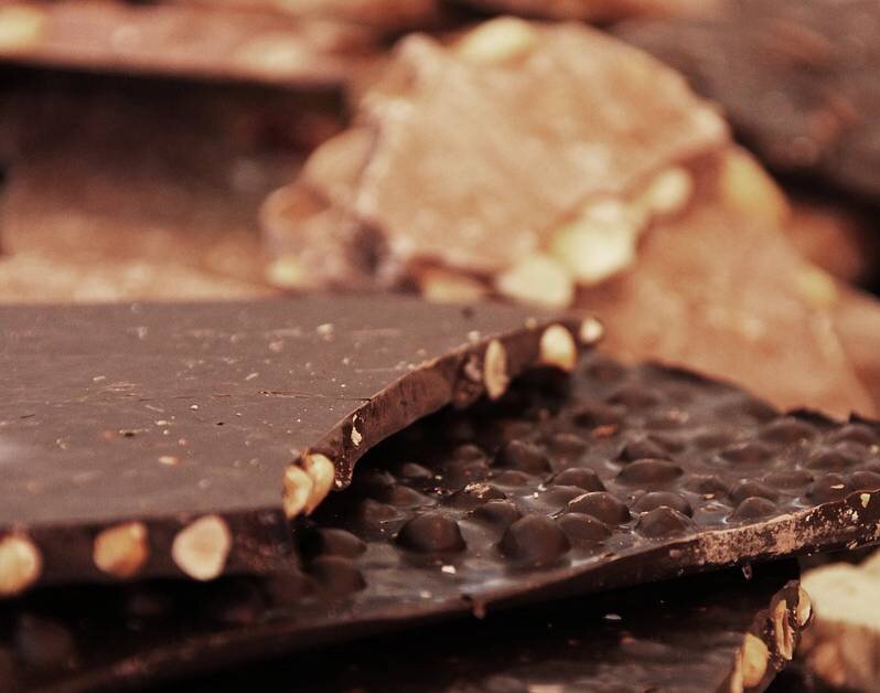 плитка шоколада. молочный шоколадный. шоколад и 1 2. растопленный шоколад. шоколад и 1 2.