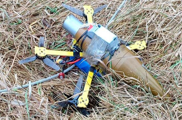 FPV-дрон. Примитивный квадрокоптер с боевой частью из гранаты от РПГ-7 (фото из открытых источников)