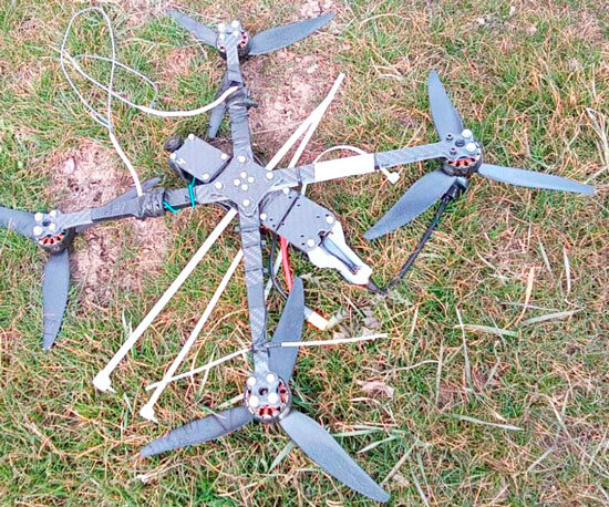 Основа FPV-дрона. Строительные стяжки подготовлены для крепления боевой части (фото из открытых источников)