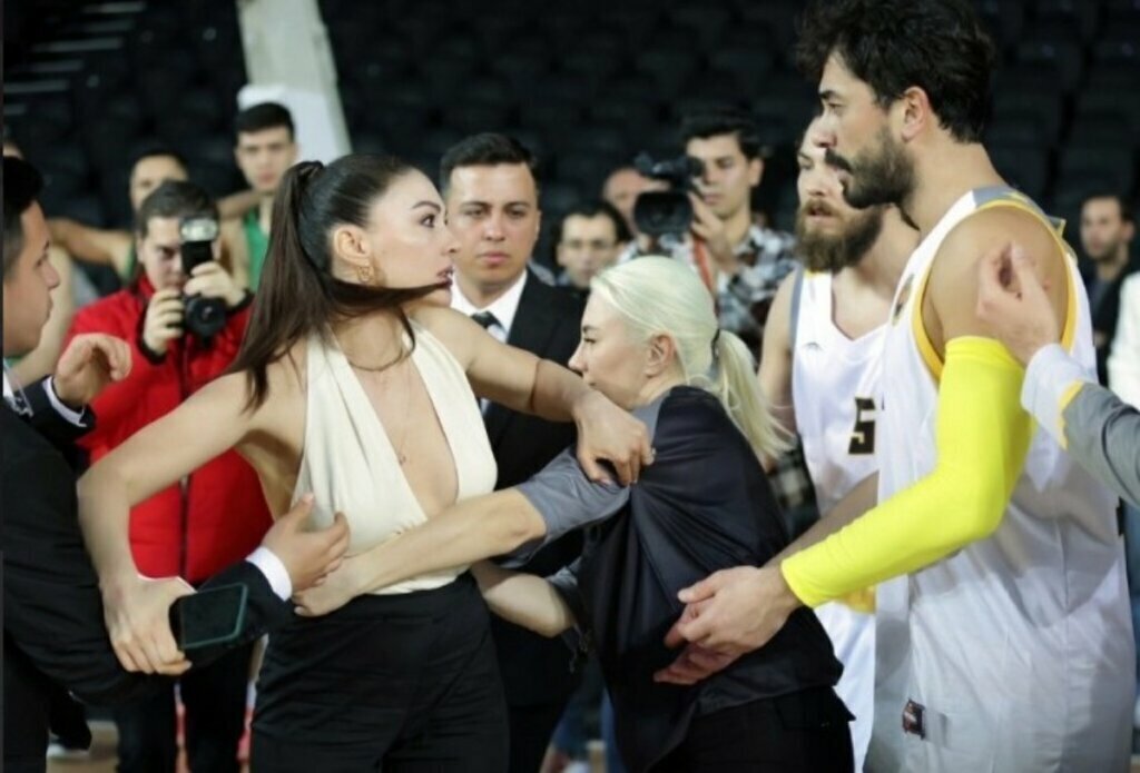 Фото: стоп-кадр из сериала