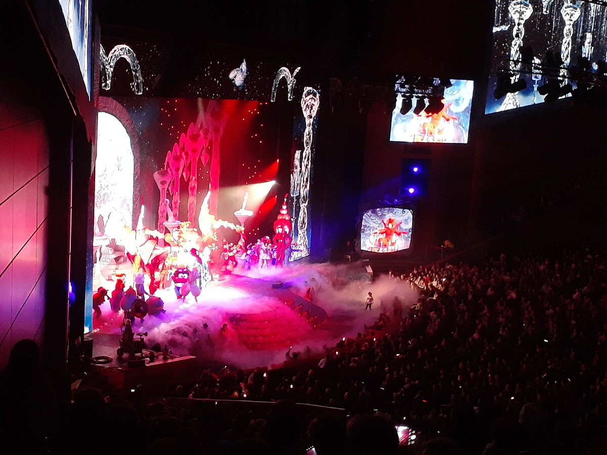 Крокус Сити Холл. Основной зал. Из моего личного архива