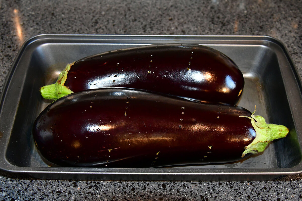 Баклажаны накалываем вилкой