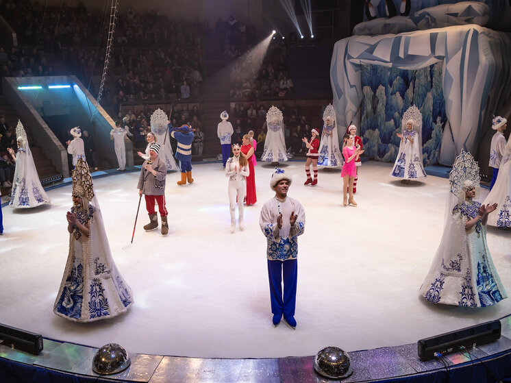 воронеж зима. выходные в воронеже. концерт в кольцовском сквере воронеж. развлечения для взрослых в воронеже. молодёжь на улицах воронежа.