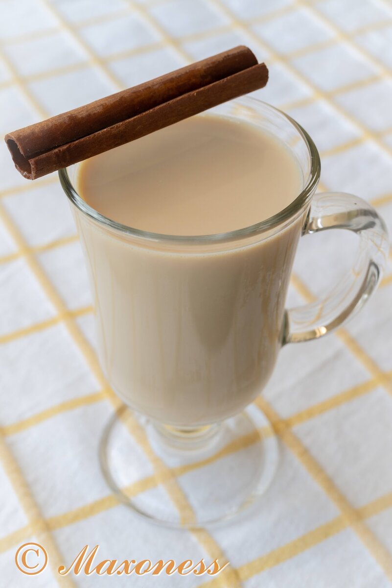 Чай с корицей и молоком