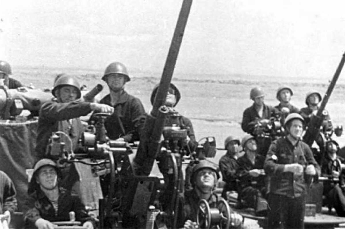    Экипаж «Не тронь меня!»