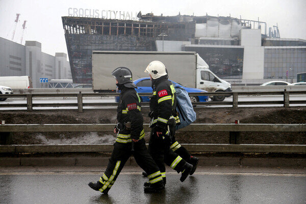 Здание концертного зала «Крокус Сити Холл», где произошла стрельба и начался пожар, 23 марта 2024 года / Moscow News Agency/Reuters   📷