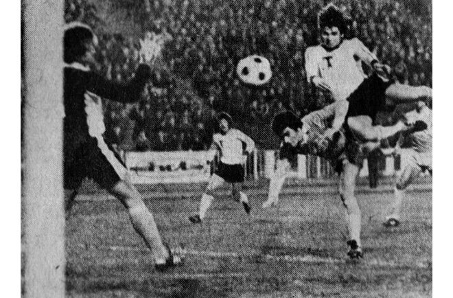 Прогноз на матч штутгарт. Штутгарт футбольный клуб. Байер 04 штутгарт прогноз. Аугсбург штутгарт прогноз. Прогноз на матч штутгарт.