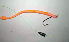 На рисунках показано, как устанавливается в приманке офсетный крючок. Наживление – это самый важный и ответственный момент, от которого зависит, удастся Вам поймать клюнувшую рыбу или нет...