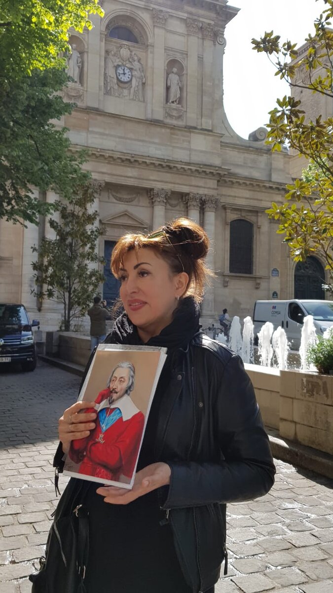 На заднем плане - церковь Сорбонны, на переднем - кардинал Ришелье, финансовый покровитель Сорбонны. Я - с центре