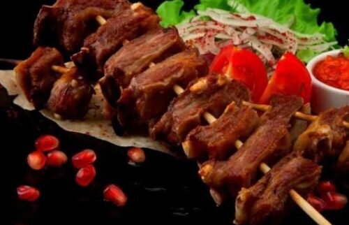 Шашлык люля кебаб из баранины. Аппетитный шашлык. Вкусный шашлык из курицы. Аппетитный шашлык. Сочный шашлык.