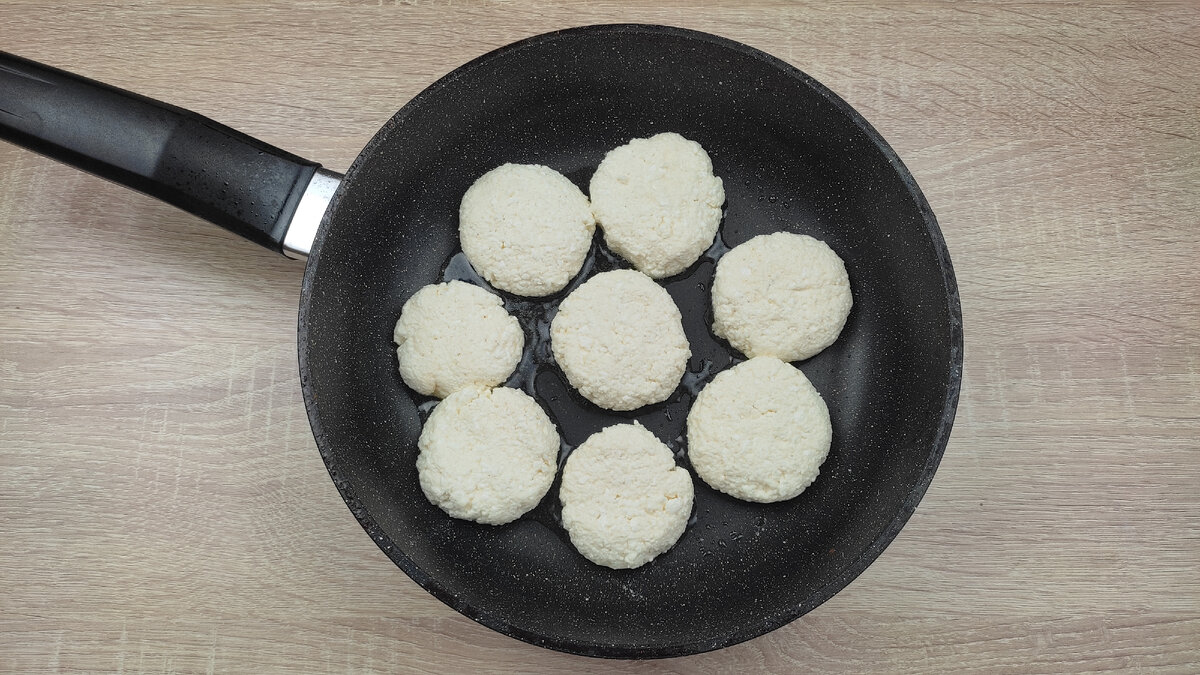 Сырники по рецепту моей бабушки. Нежный вкус и простота приготовления |  Проще Вкуснее | Дзен