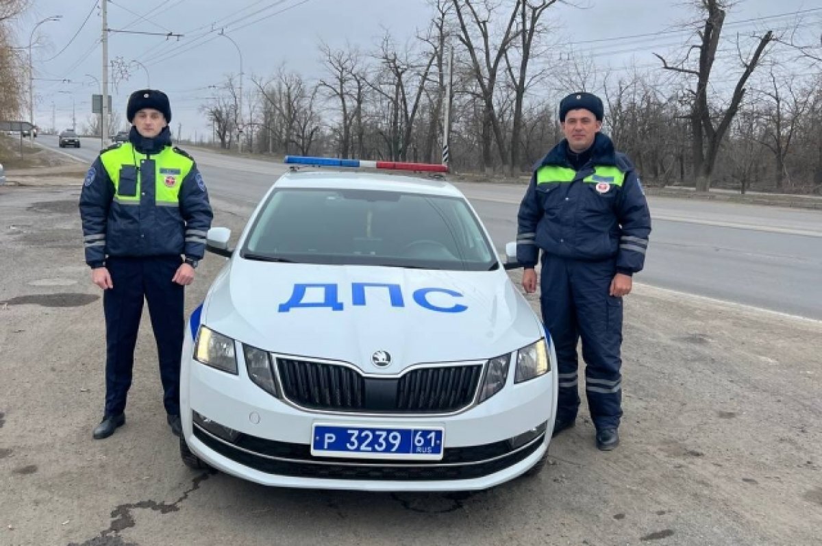    На Дону сотрудники ДПС спасли женщину доставив её с «мигалками» в больницу