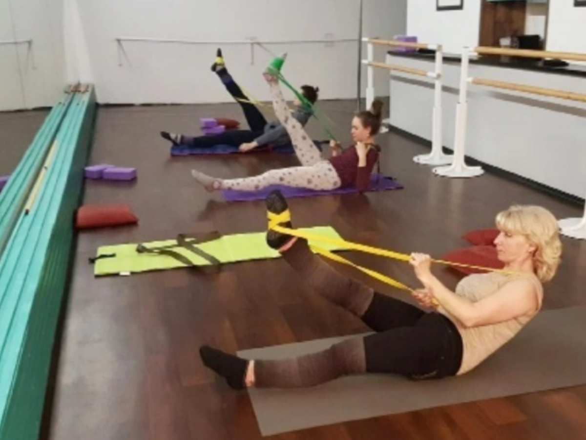 Стретчинг с резиной, тренировки в Санкт-Петербурге, архив, 2018 г.