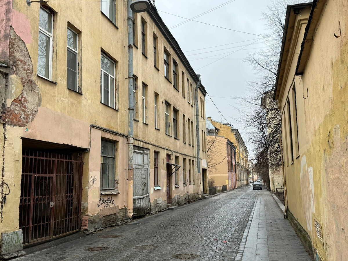 Васильевский остров почему линии а не улицы. Средний проспект васильевского острова ленинград. Васильевский остров санкт-петербург первая линия. 6 линия васильевского острова. 6 линия васильевского острова.