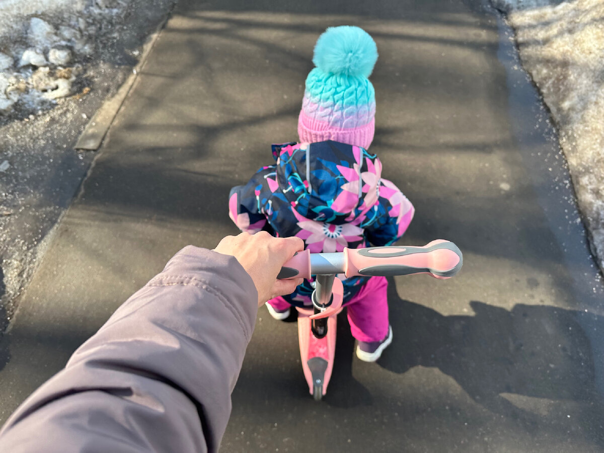 Та самая прогулка, с которой я силой несла ребенка домой… 