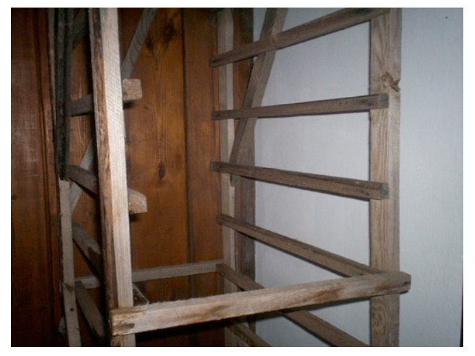 Конструкция этажерки для проращивания картофеля.